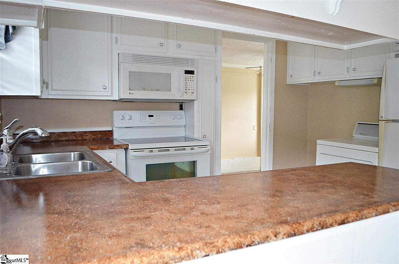 108 Farmington Road Greenville, SC 29605 - Photo 20 of 33