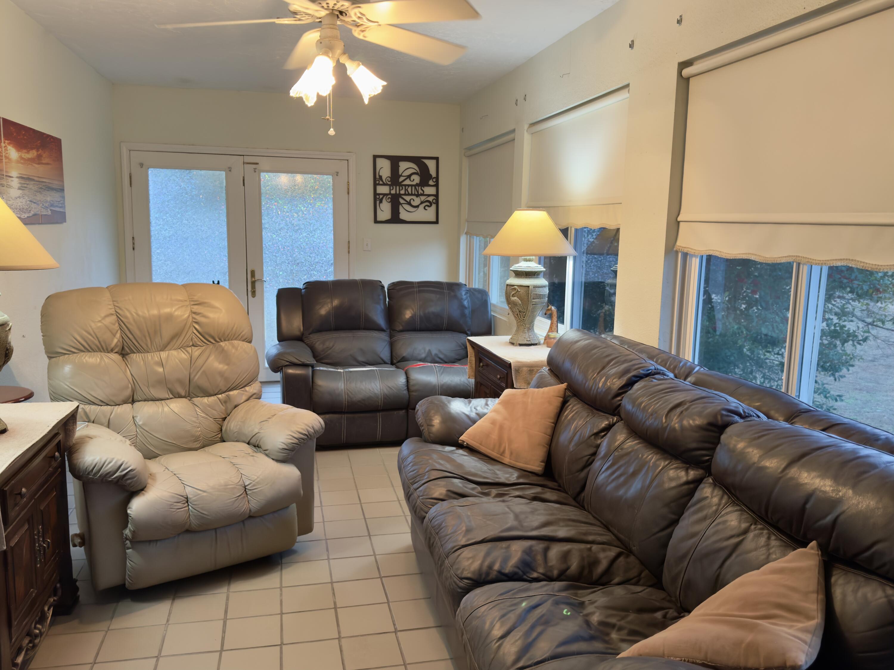 3955 Highway 77 Chipley, FL 32428 - Photo 34 of 52 Florida Room - 2nd Floor