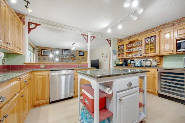 $725,000 | 35210 Lily Street Northwest, Cambridge, MN 55008