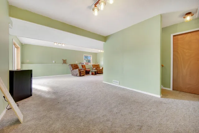 $725,000 | 35210 Lily Street Northwest, Cambridge, MN 55008