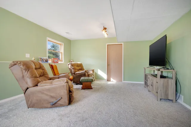 $725,000 | 35210 Lily Street Northwest, Cambridge, MN 55008