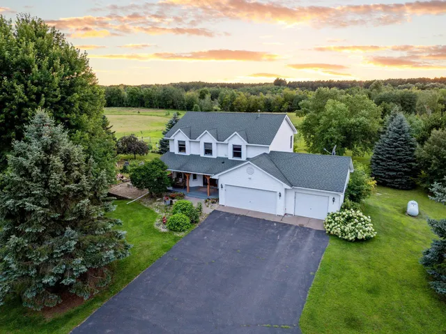 $725,000 | 35210 Lily Street Northwest, Cambridge, MN 55008