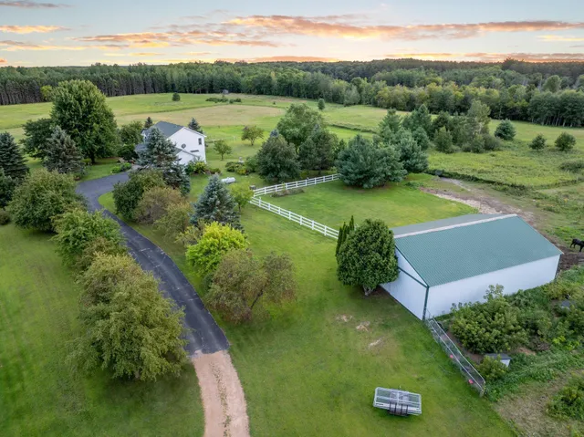 $725,000 | 35210 Lily Street Northwest, Cambridge, MN 55008