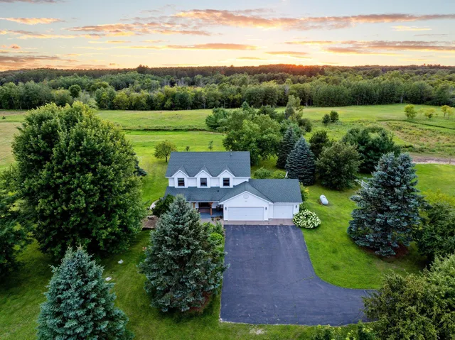 $725,000 | 35210 Lily Street Northwest, Cambridge, MN 55008