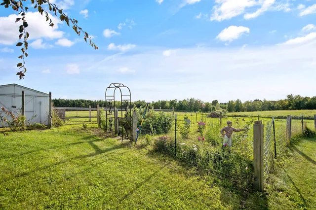 $725,000 | 35210 Lily Street Northwest, Cambridge, MN 55008