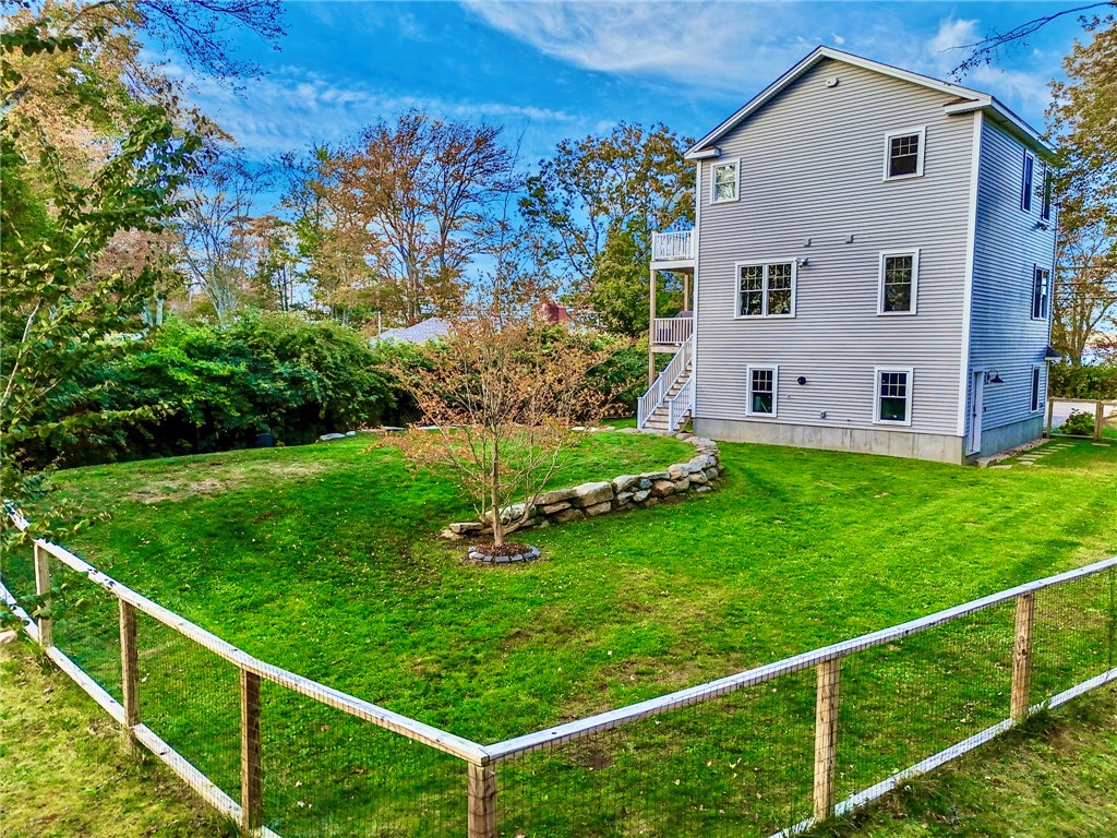 608 Wordens Pond Road South Kingstown, RI 02879 - Photo 5 of 39