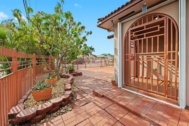 $675,000 | 3203 West 70th Terrace, Hialeah, FL 33018