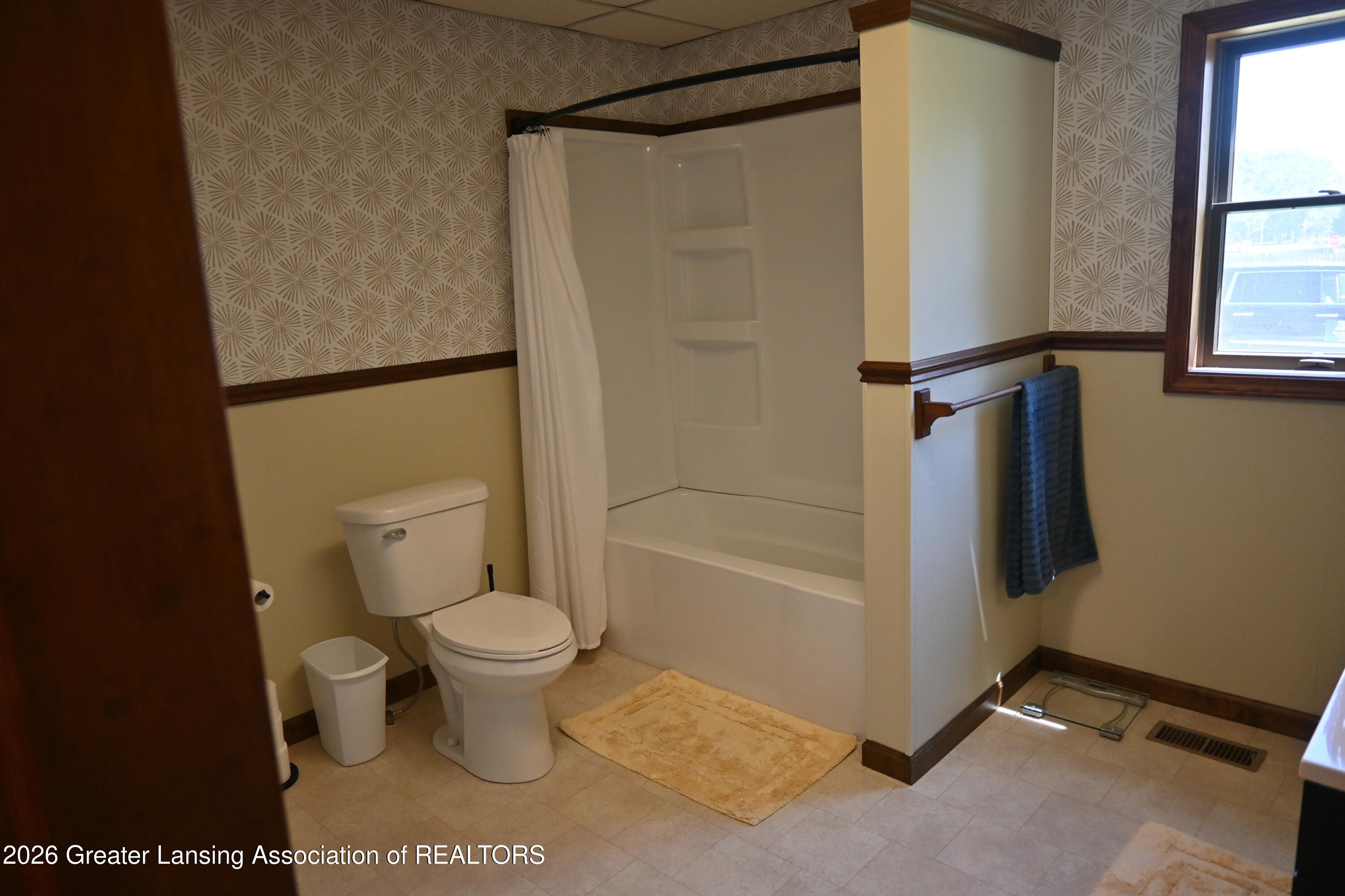 228 Union Street Grand Ledge, MI 48837 - Photo 15 of 35 IMG_0145