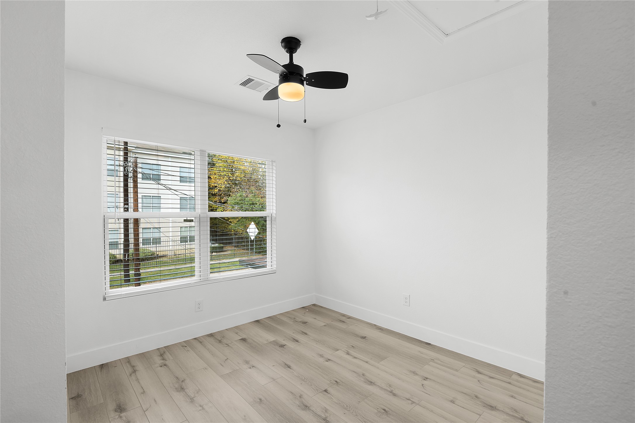 6403 Illinois Street, Unit A Houston, TX 77021 - Photo 8 of 13