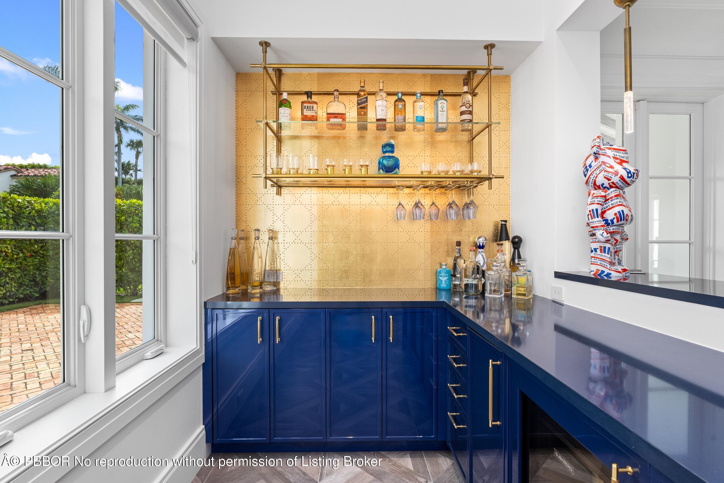 201 Banyan Road Palm Beach, FL 33480 - Photo 9 of 42 Bar Area