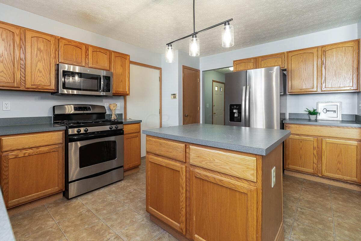 77 Beech Court Delaware, OH 43015 - Photo 11 of 34 kitchen
