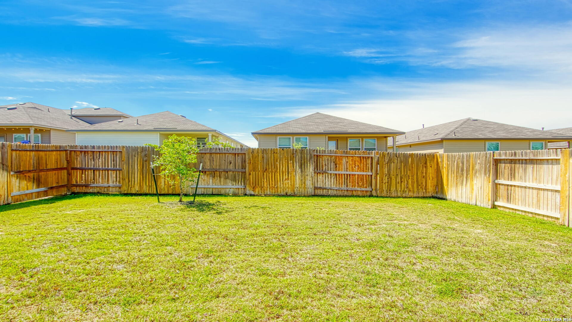 141 Bunkers Hill Road Floresville, TX 78114 - Photo 4 of 33