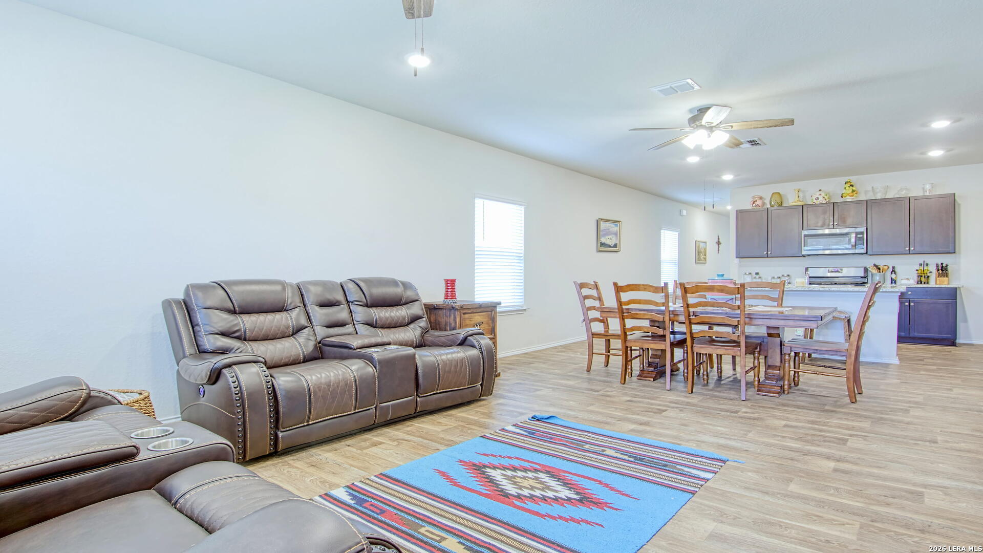 141 Bunkers Hill Road Floresville, TX 78114 - Photo 6 of 33