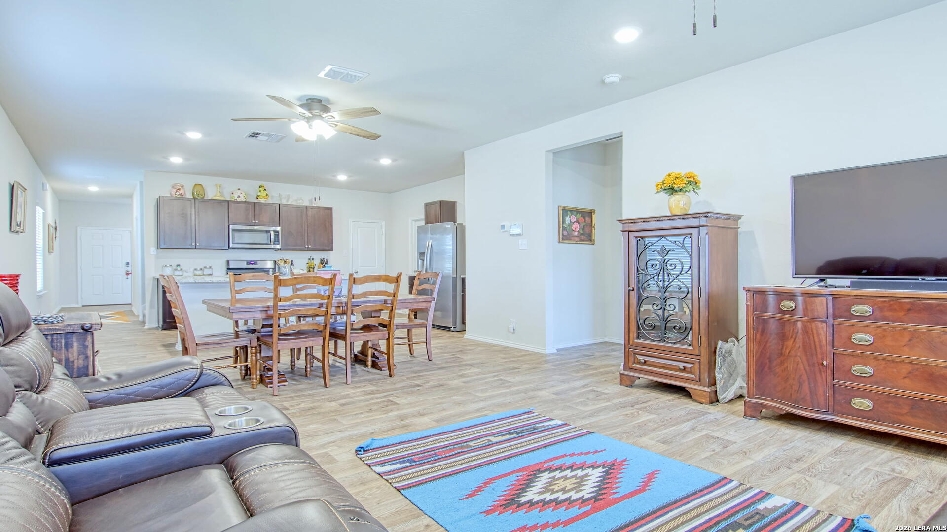 141 Bunkers Hill Road Floresville, TX 78114 - Photo 7 of 33