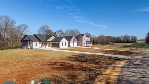 $385,900 | 200 Belvedere Circle, Savannah, TN 38372