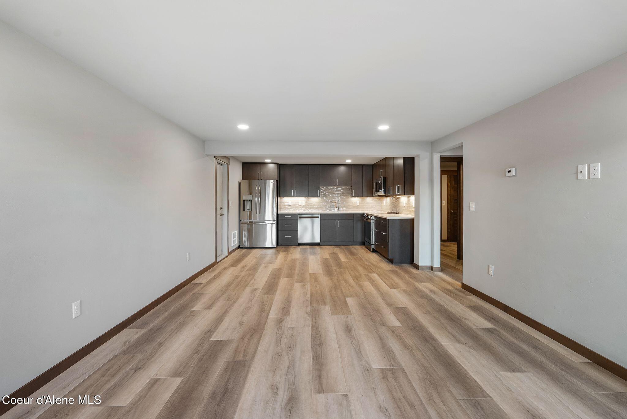 720 North 3rd Avenue, Unit 9 Sandpoint, ID 83864 - Photo 12 of 41 12_DSC09908