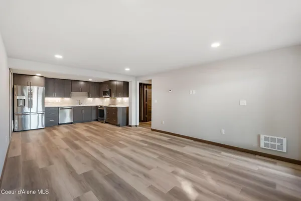 $529,000 | 720 North 3rd Avenue, Unit 9, Sandpoint, ID 83864