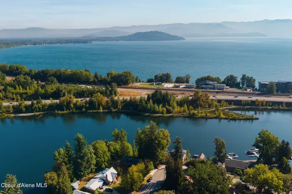 $529,000 | 720 North 3rd Avenue, Unit 9, Sandpoint, ID 83864