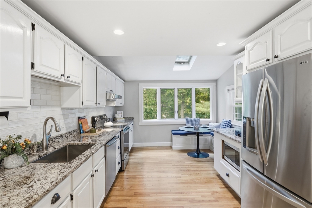 377 Pearl Street Reading, MA 01867 - Photo 4 of 16