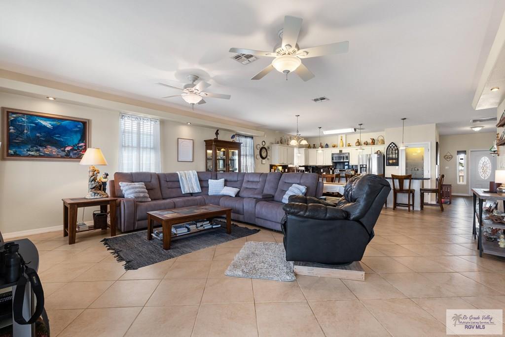 120 Mansfield Pt Road Port Mansfield, TX 78580 - Photo 5 of 48 Gallery Image 5