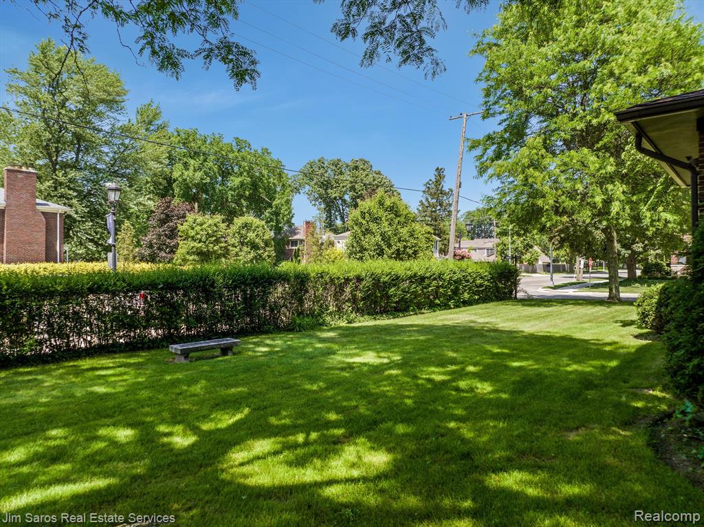607 Neff Road Grosse Pointe, MI 48230 - Photo 19 of 23