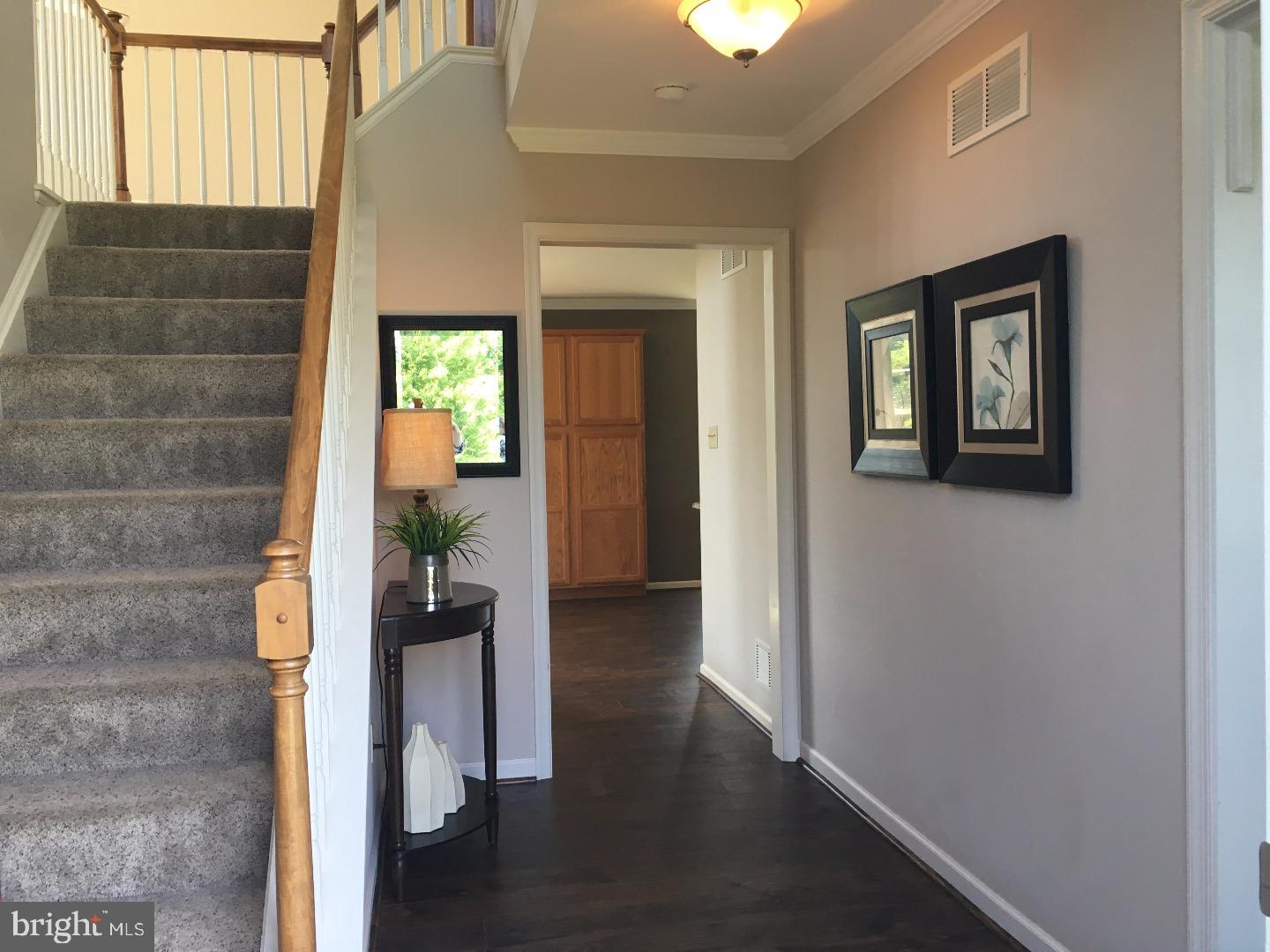 206 Waterway Road Oxford, PA 19363 - Photo 3 of 23 Foyer