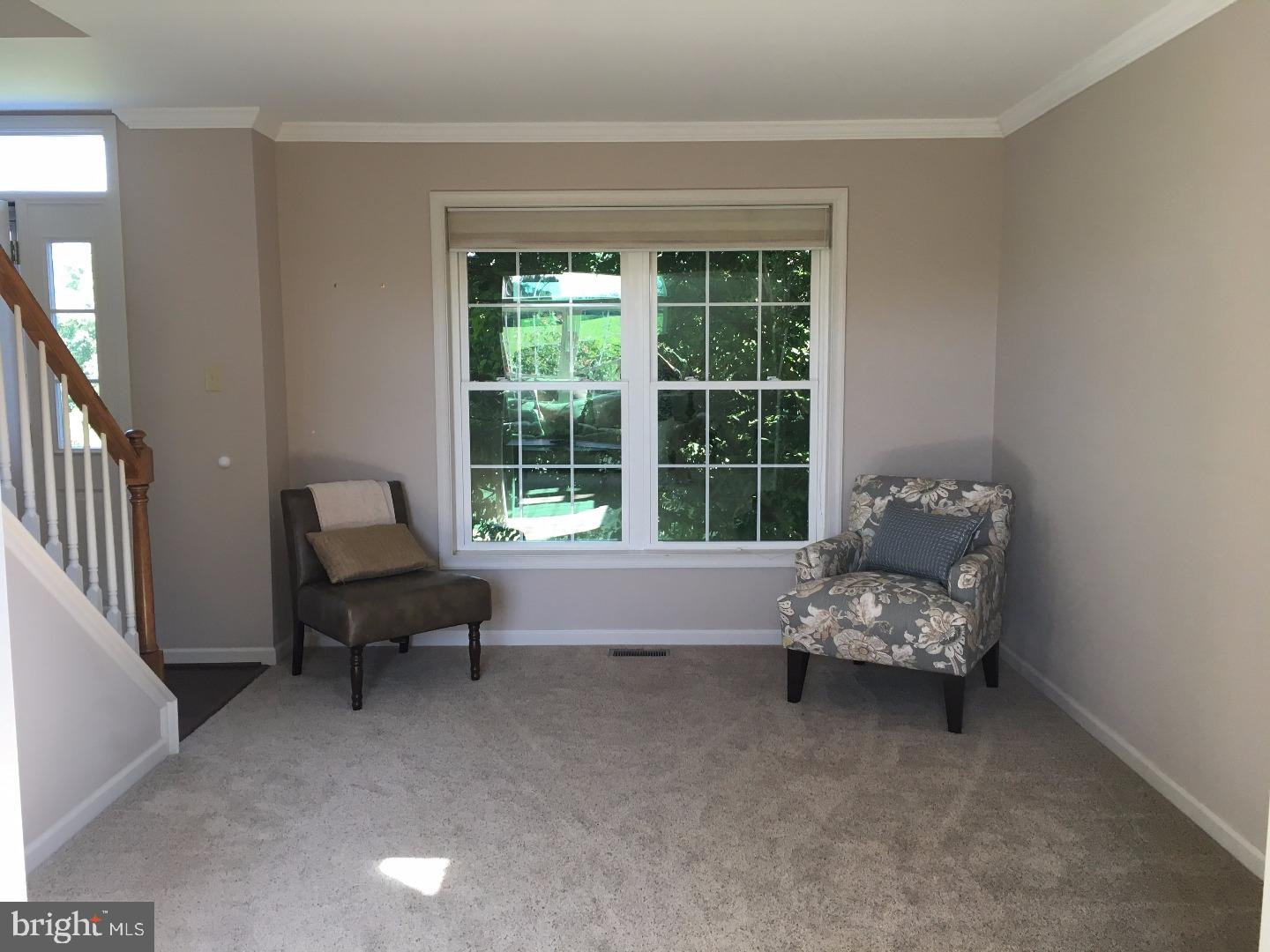 206 Waterway Road Oxford, PA 19363 - Photo 5 of 23 Living Room