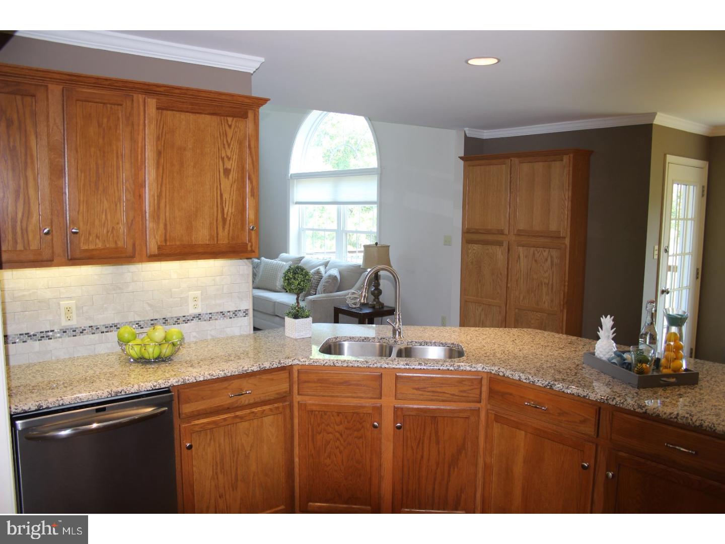 206 Waterway Road Oxford, PA 19363 - Photo 8 of 23 Kitchen