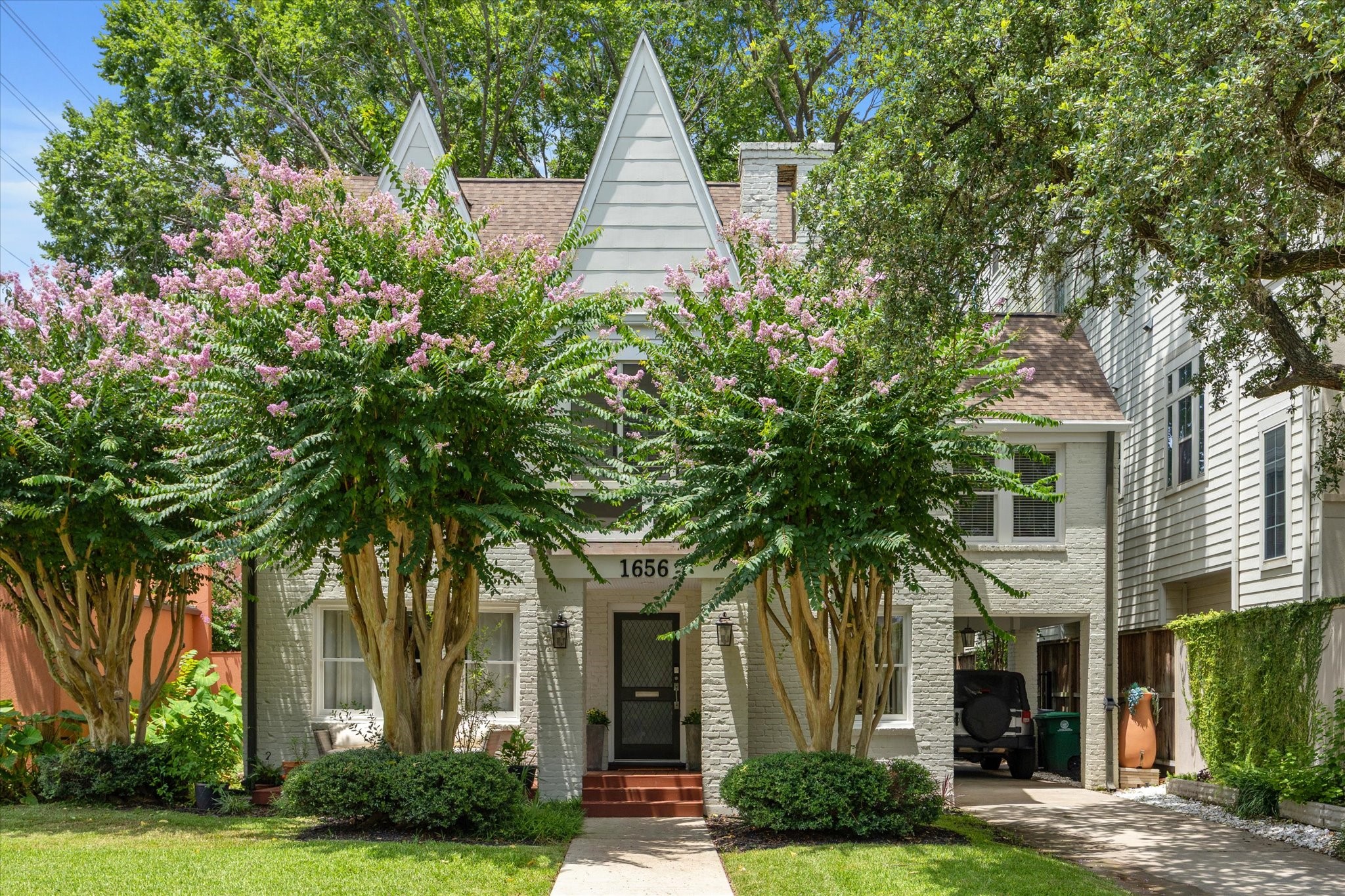 1656 Norfolk Street Houston, TX 77006 - Photo 2 of 43