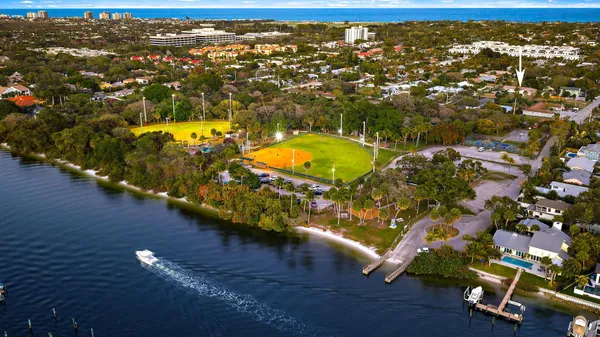 $2,290 | 1926 Service Road, North Palm Beach, FL 33408