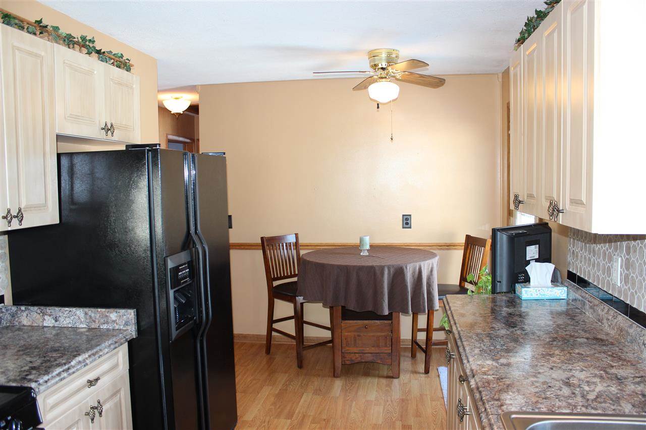 321 6th Street Colona, IL 61241 - Photo 3 of 14 Gallery Image 3
