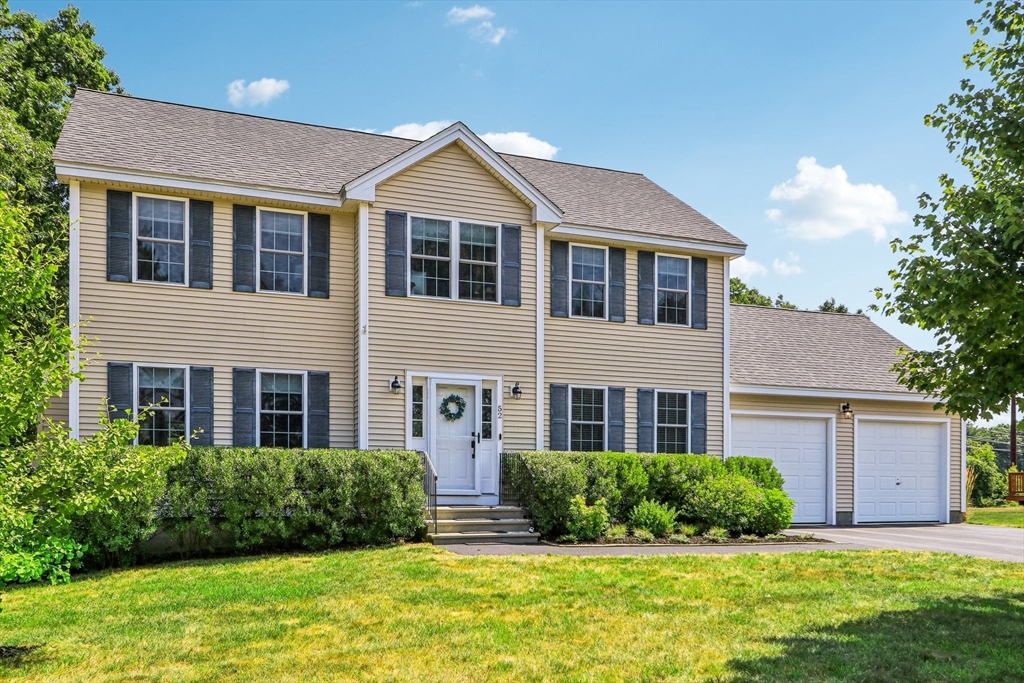52 Cart Path Road Dracut, MA 01826 - Photo 2 of 42 Gallery Image 2