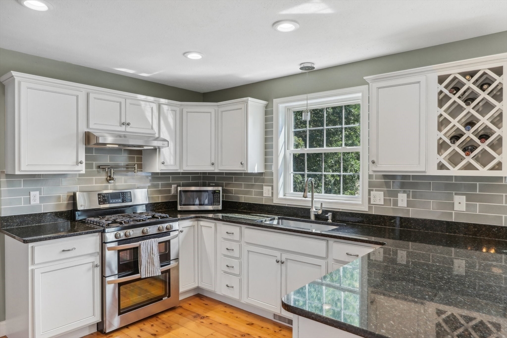 52 Cart Path Road Dracut, MA 01826 - Photo 9 of 42 Gallery Image 9