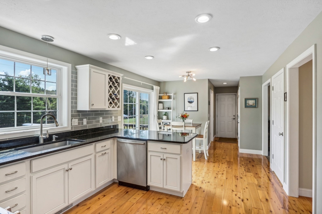 52 Cart Path Road Dracut, MA 01826 - Photo 10 of 42 Gallery Image 10