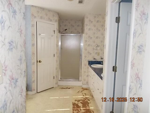 2016 Barton Court Augusta, GA 30906 - Photo 9 of 13 Primary Bath