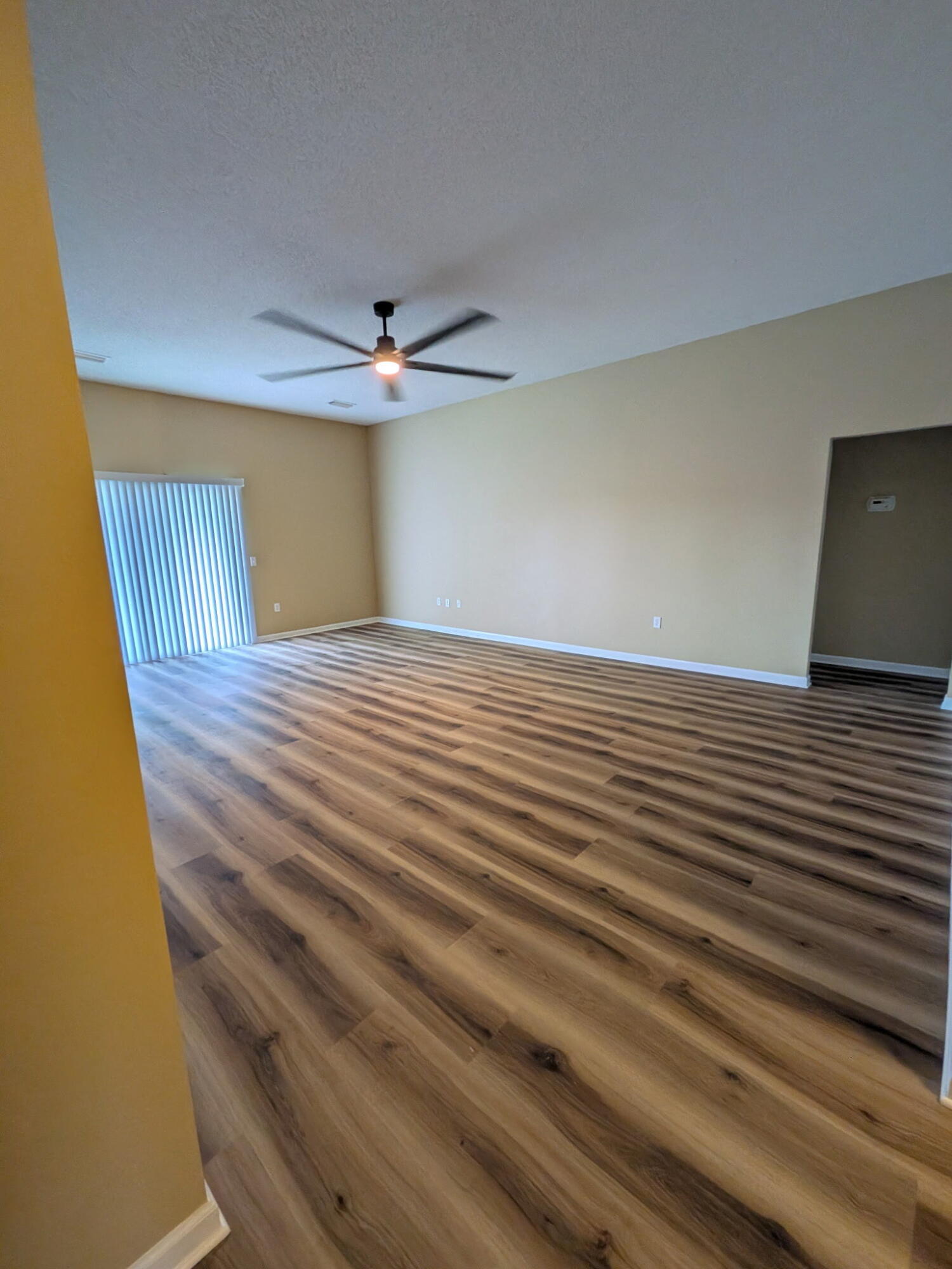 5211 Moore Loop Crestview, FL 32536 - Photo 5 of 27 3827