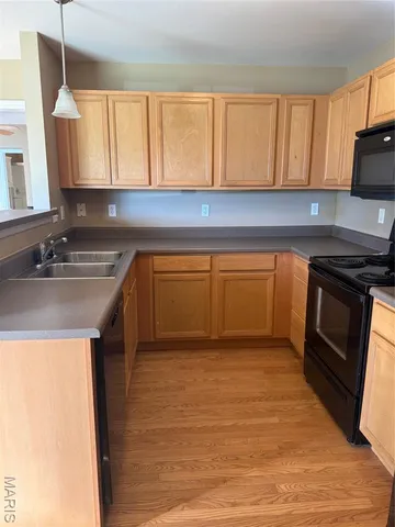 $1,950 | 213 Countryshire Drive, Lake St. Louis, MO 63367