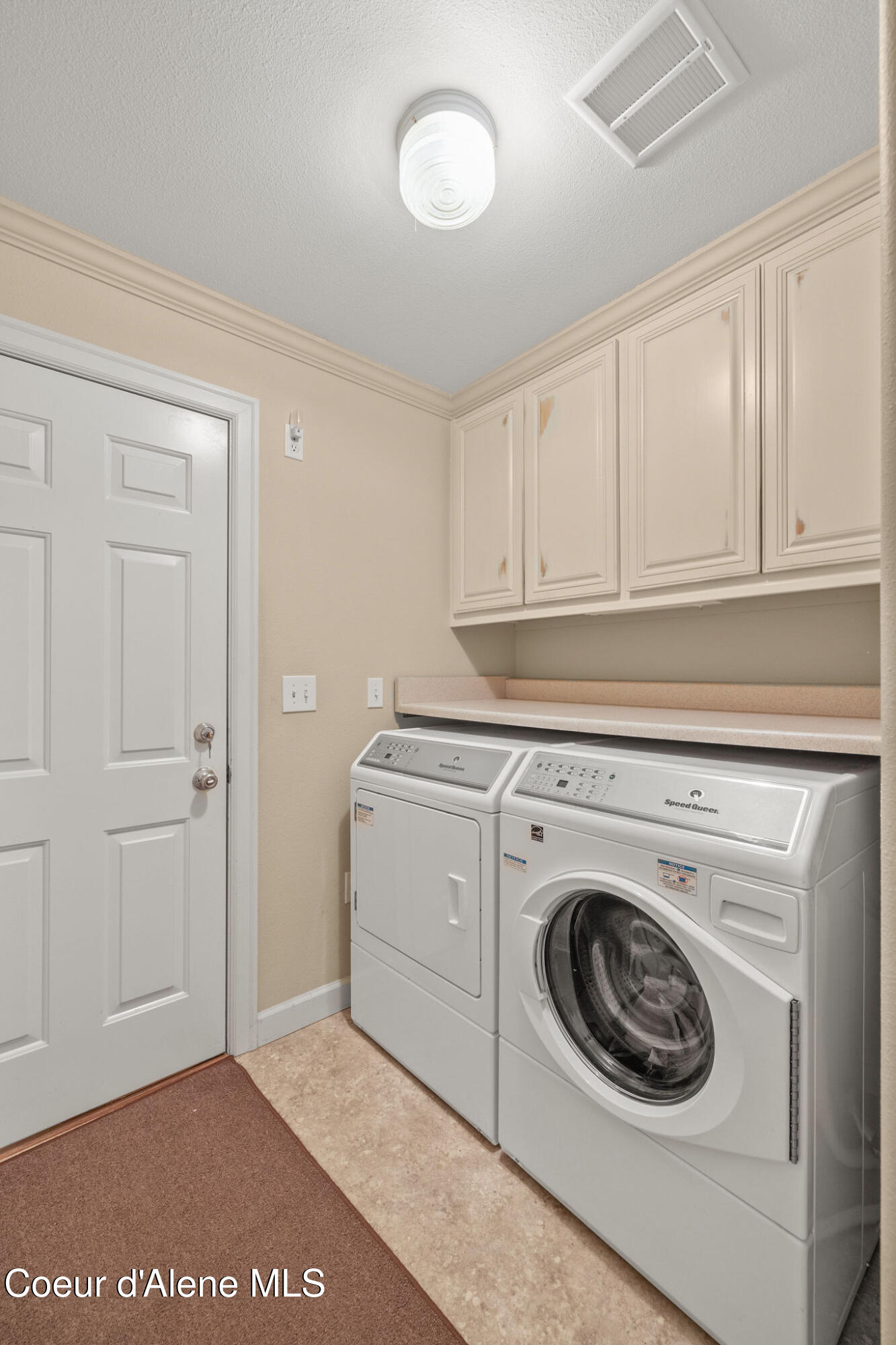 5040 Inverness Drive Post Falls, ID 83854 - Photo 22 of 54 Laundry - Mud Room