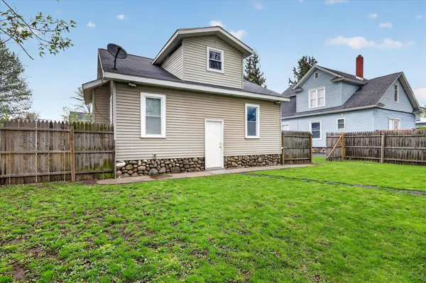 $197,900 | 105 Summer Street, Battle Creek, MI 49015