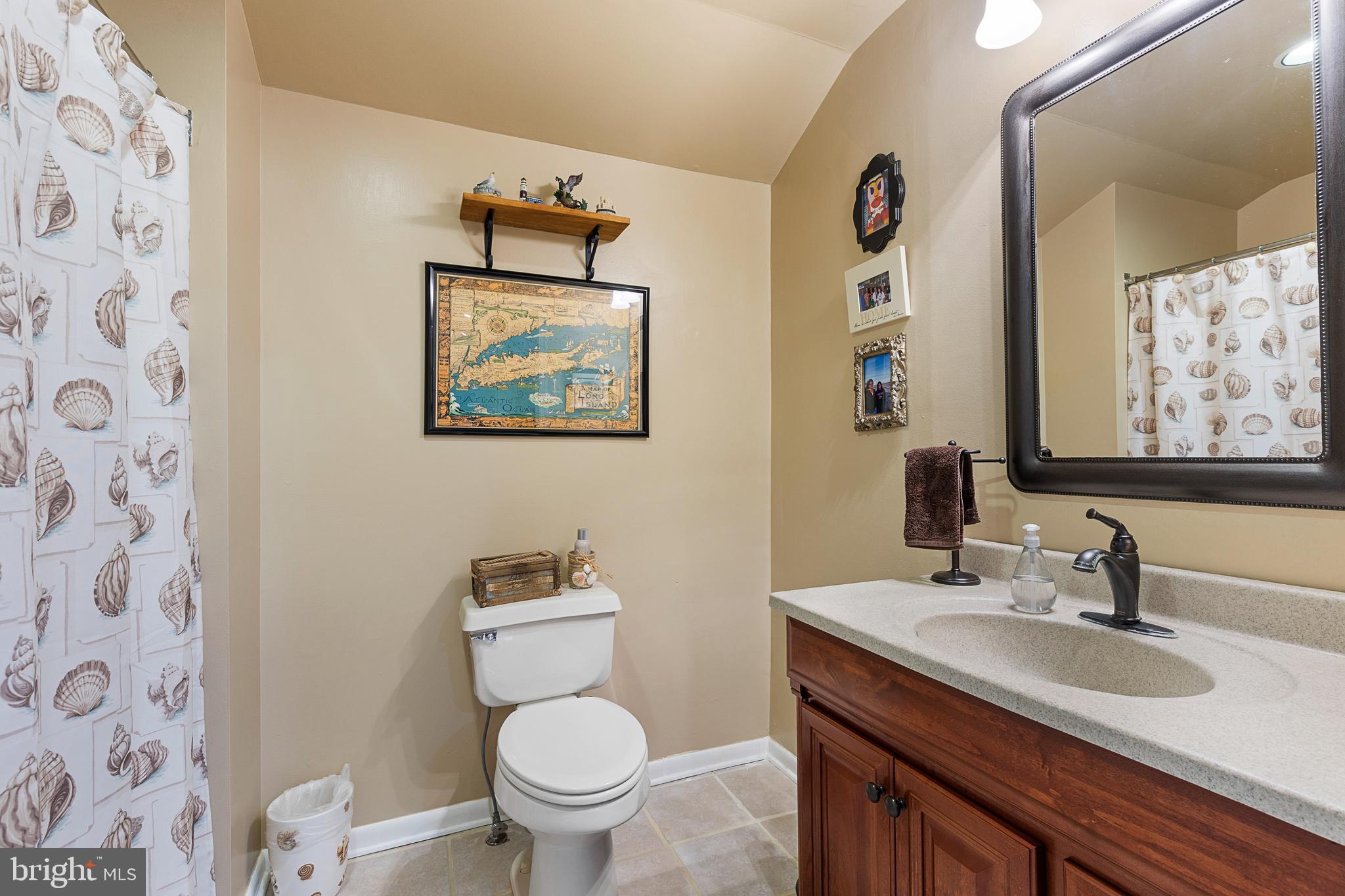 1909 Pot Spring Road Lutherville-Timonium, MD 21093 - Photo 23 of 60 Full bath/family room