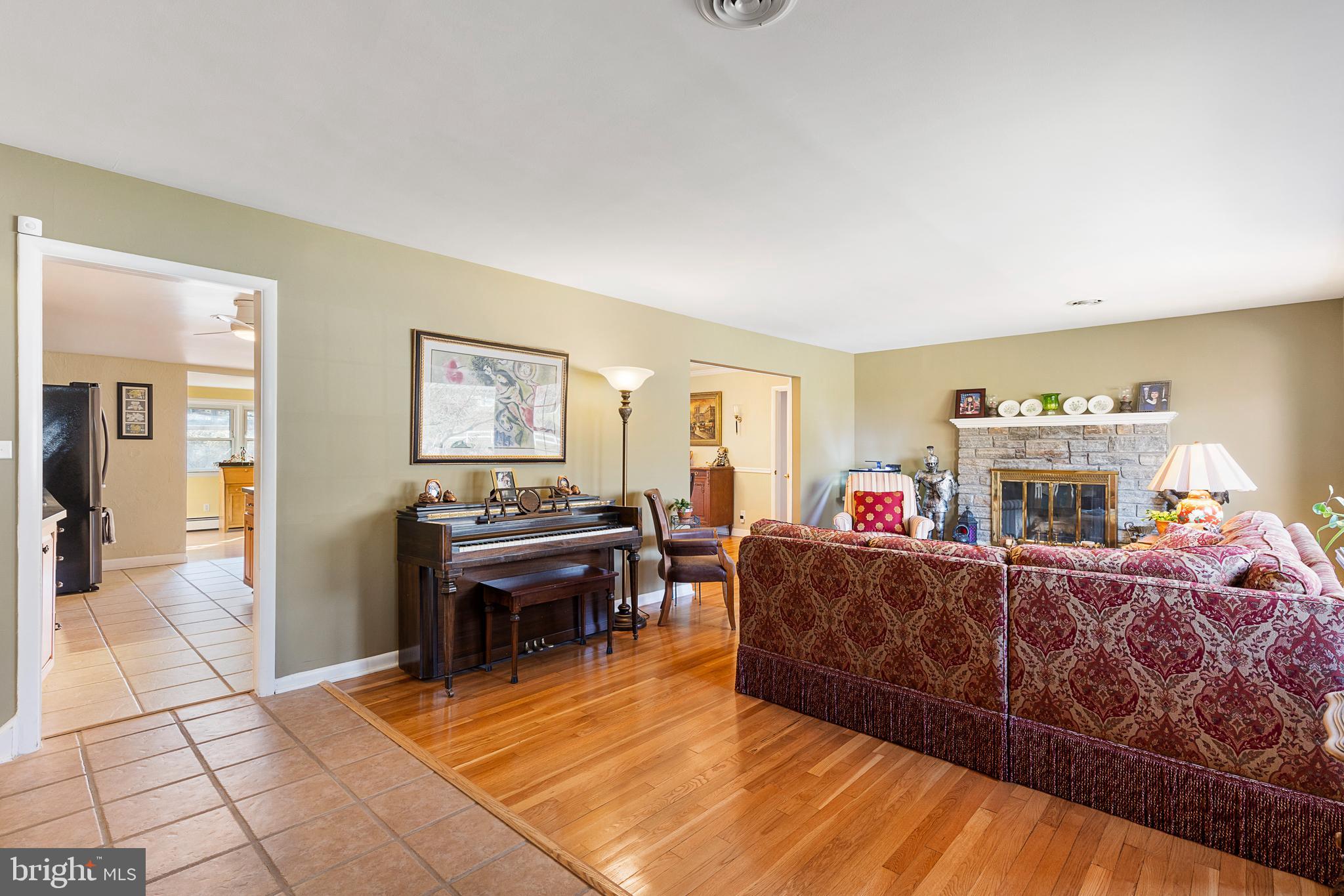 1909 Pot Spring Road Lutherville-Timonium, MD 21093 - Photo 3 of 60 Living room