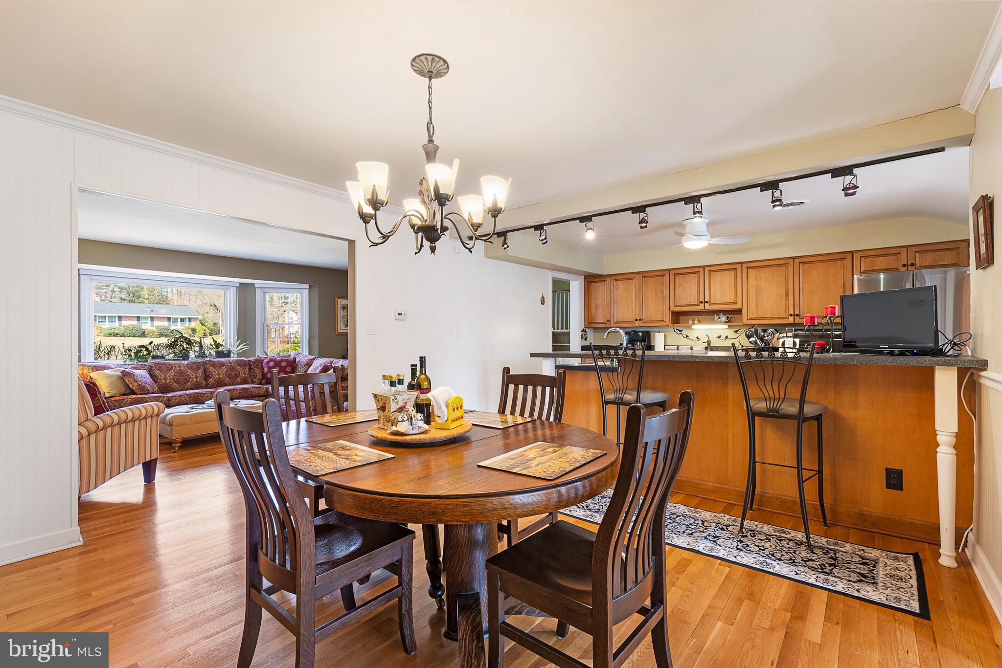 1909 Pot Spring Road Lutherville-Timonium, MD 21093 - Photo 9 of 60 Dining, kitchen & living rooms