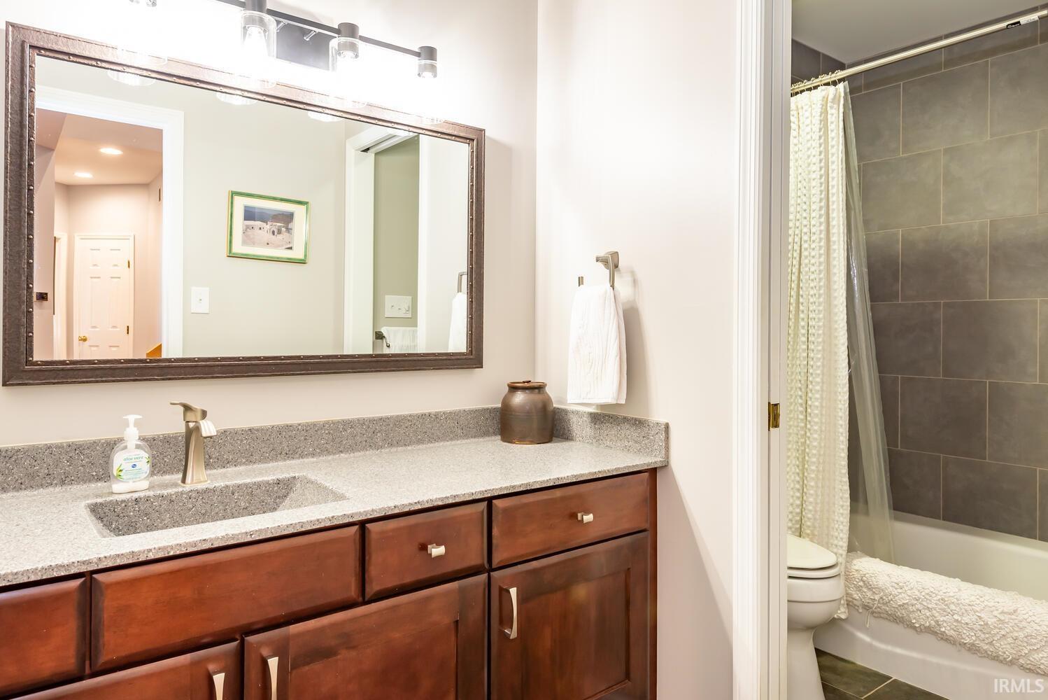 2413 East Boston Road Bloomington, IN 47401 - Photo 11 of 36