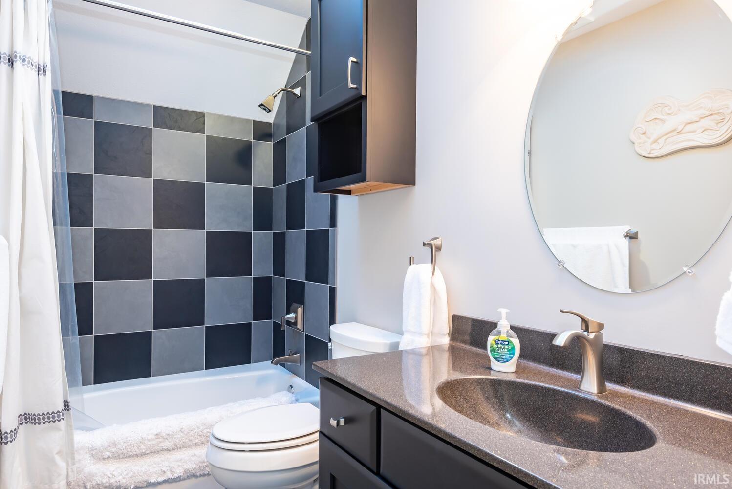 2413 East Boston Road Bloomington, IN 47401 - Photo 7 of 36