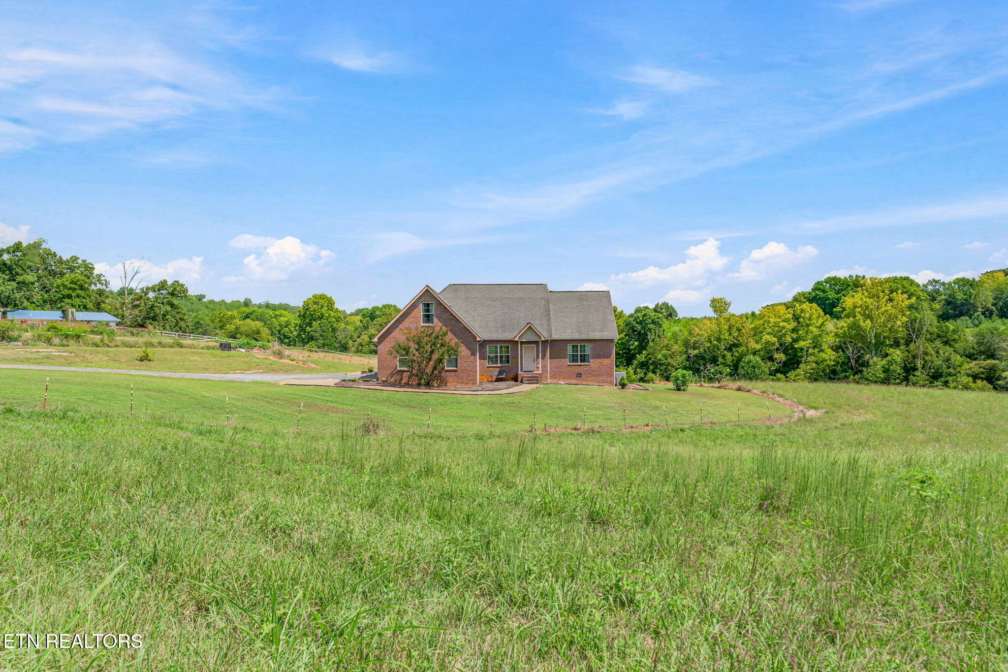 427 Hardin Road Kodak, TN 37764 - Photo 3 of 60 9-web-or-mls-430 Basswood Lane-22