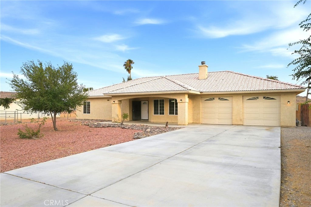20255 Rimrock Road East Apple Valley, CA 92307 - Photo 2 of 55 Gallery Image 2