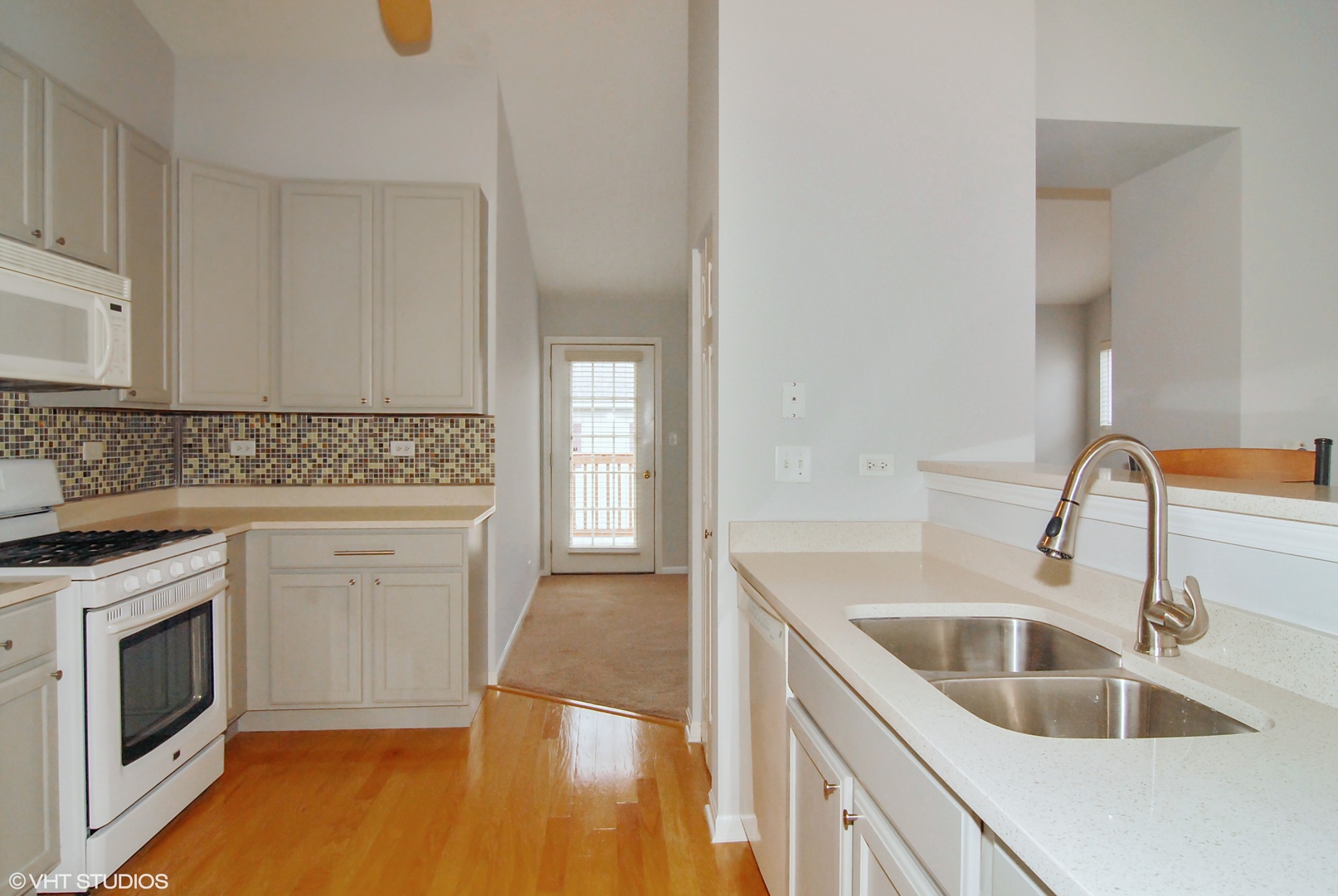 2514 Golf Ridge Circle, Unit 2514 Naperville, IL 60563 - Photo 2 of 14