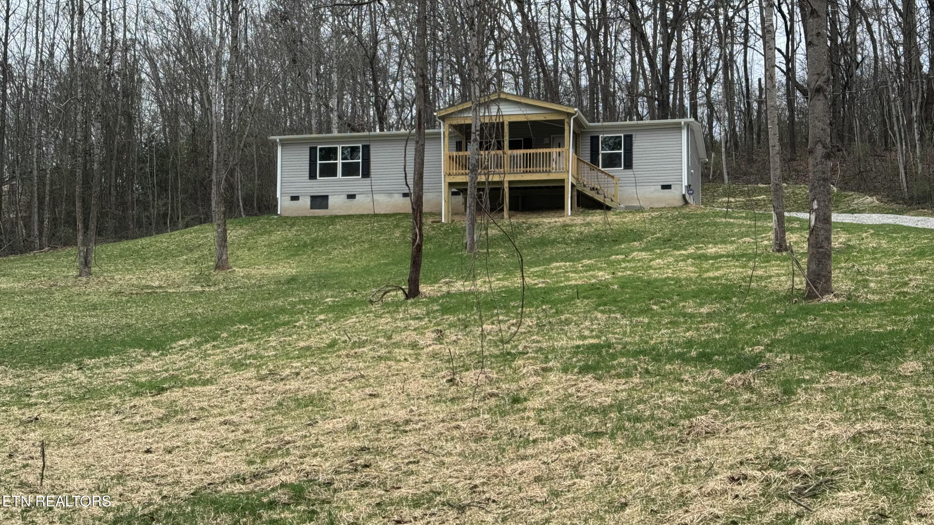 103 Baker Road Rockwood, TN 37854 - Photo 2 of 24 IMG_2684_2099f2b8-0bce-4e6f-b1d1-ae0cd5e