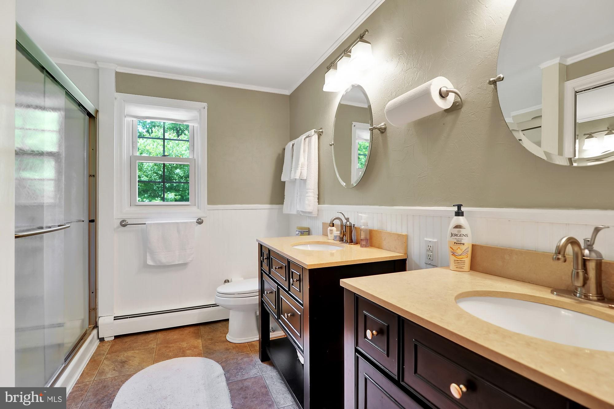 187 Middle Road Elkton, MD 21921 - Photo 26 of 36 Upper level full bath