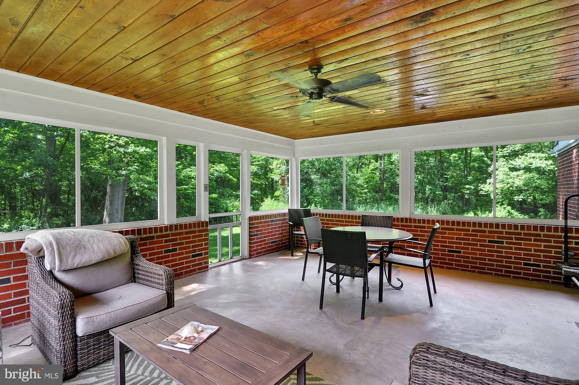 187 Middle Road Elkton, MD 21921 - Photo 7 of 36 Sunporch